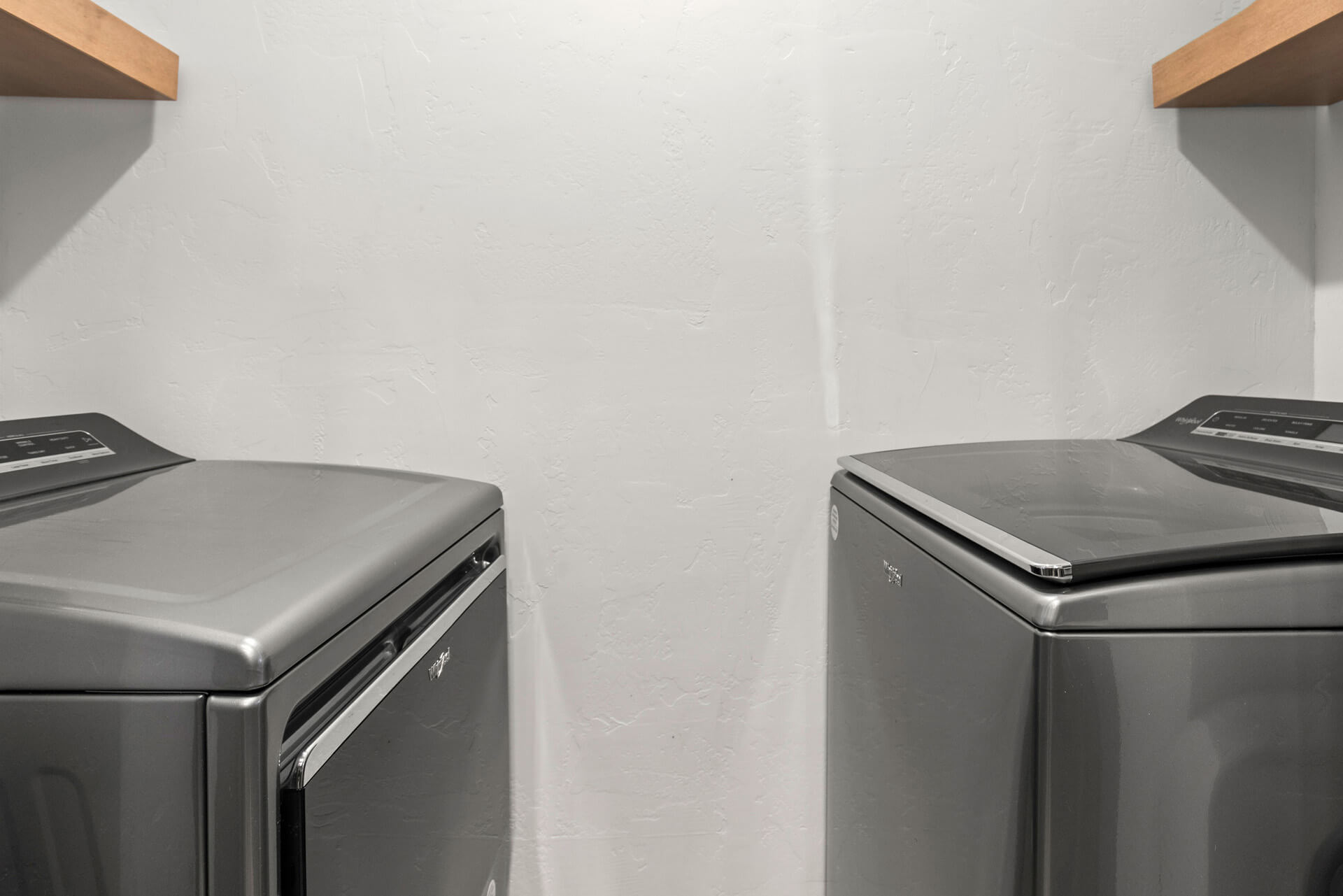 Building Photo - 6851 N 2200 W