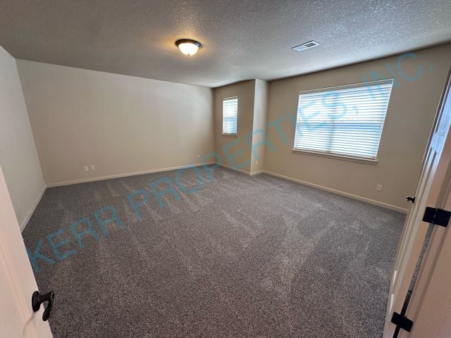 Building Photo - Spacious 5-Bedroom Retreat with 3407 Sq Ft...
