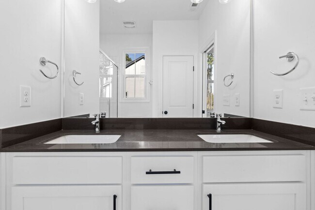 Building Photo - **OFFERING WAIVED APPLICATION FEES & $200 ...