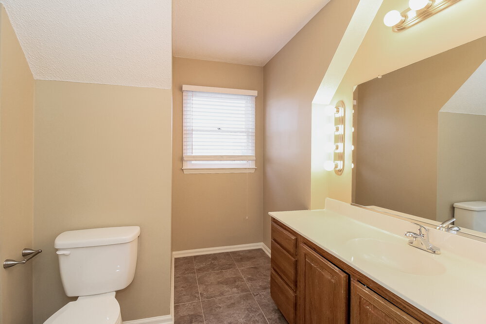 Building Photo - 3112 Hickory Ridge Dr