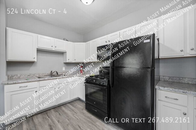 Building Photo - New renovation available to tour now!