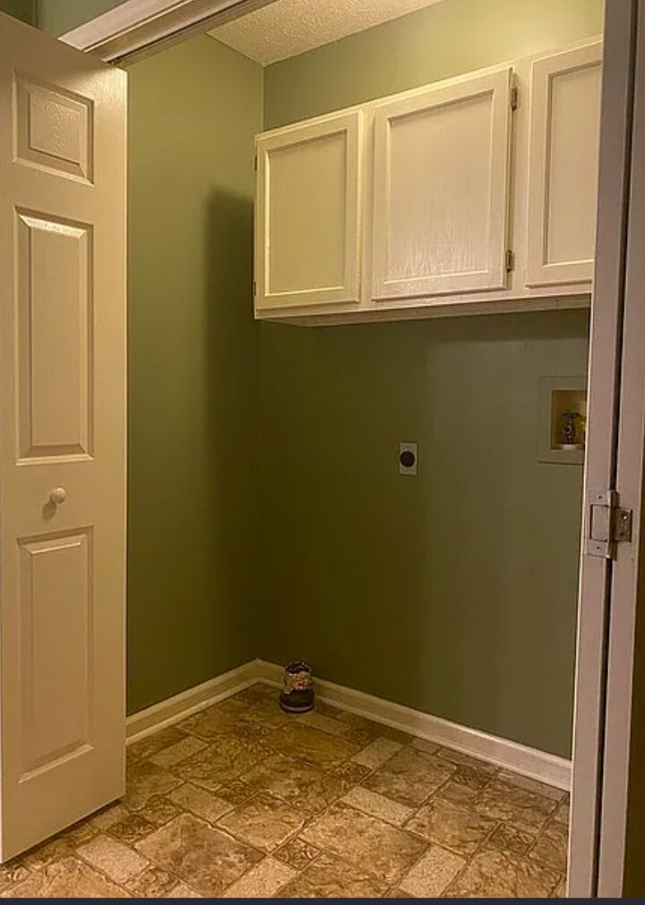 Building Photo - 310 Northwind Dr