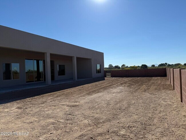 Building Photo - 5981 East Calle Agua Verde
