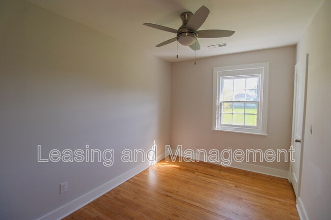 Building Photo - 25 Ashley Ave