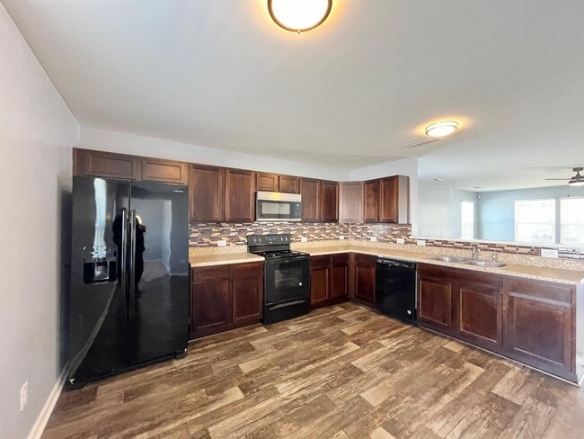 Building Photo - 823 Georgia Oak Ln