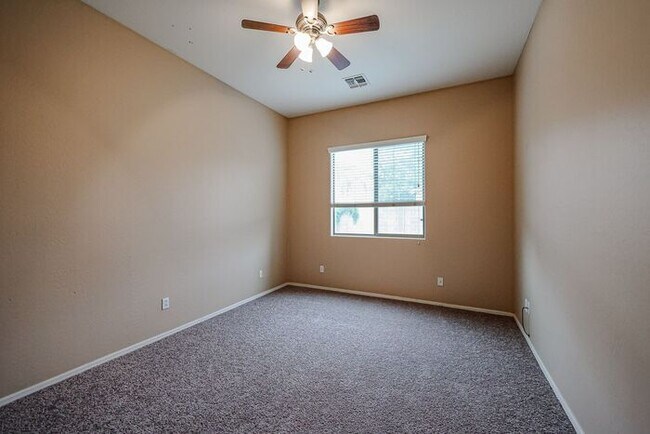 Building Photo - COMING SOON !! Spacious 4 Bed, 2.5 Bath 2 Story Home in Shadow Ridge Community/ Chandler