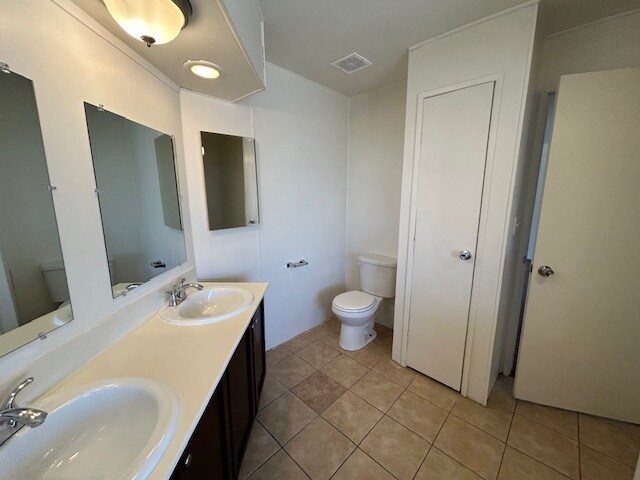 Building Photo - 3539 Cape Cod Dr