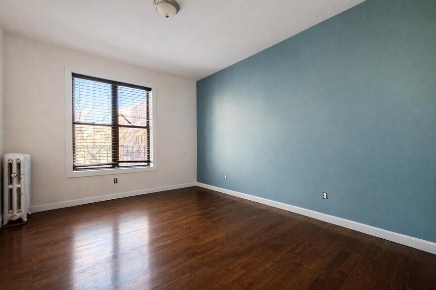 Building Photo - 70 Post Ave