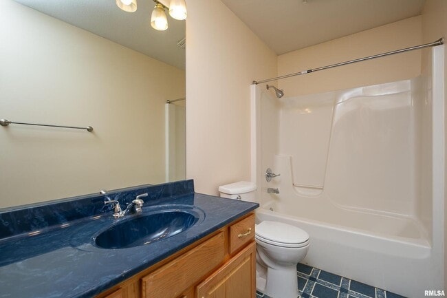 Building Photo - 4005 Raleigh Ave