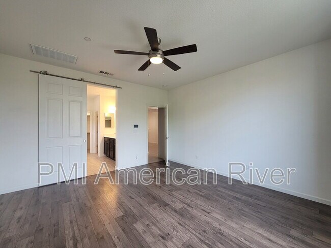 Building Photo - 708 Gentle Breeze Wy