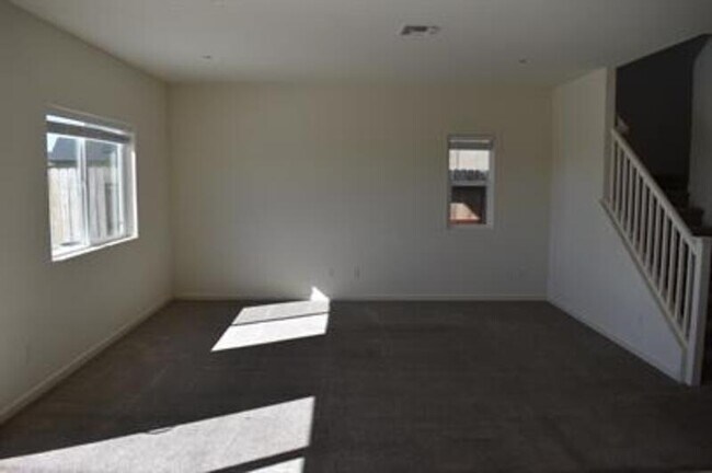 Building Photo - 4297 Lasalle Dr