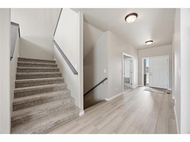 Building Photo - 4759 32nd St S