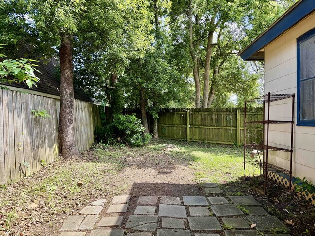 Building Photo - 1125 Perkins Rd