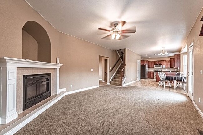 Building Photo - Stunning 5BR Home with Luxury Master Suite & Low-Maintenance Yard!