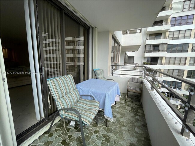 Building Photo - 600 Three Islands Boulevard