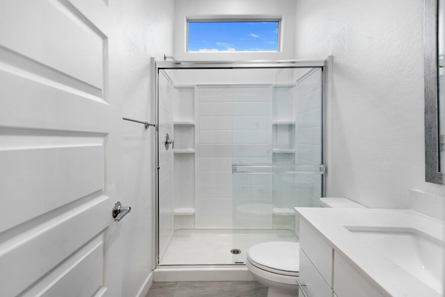 Building Photo - 9738 E Tiburon Ave