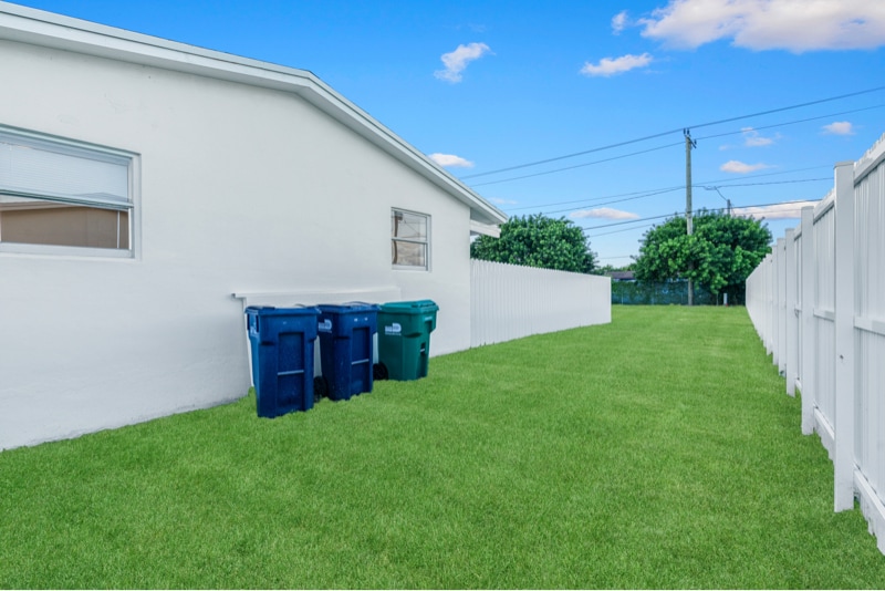 Building Photo - 10541 SW 184th St
