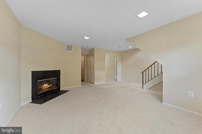 Building Photo - 7385 Emerald Dr