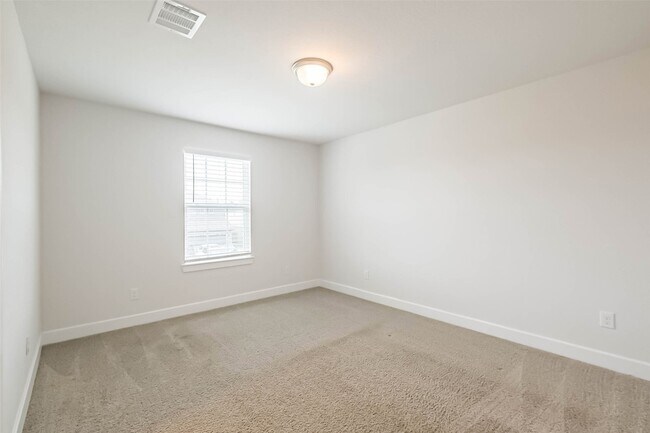 Building Photo - 340 Cavil Barrier Ln