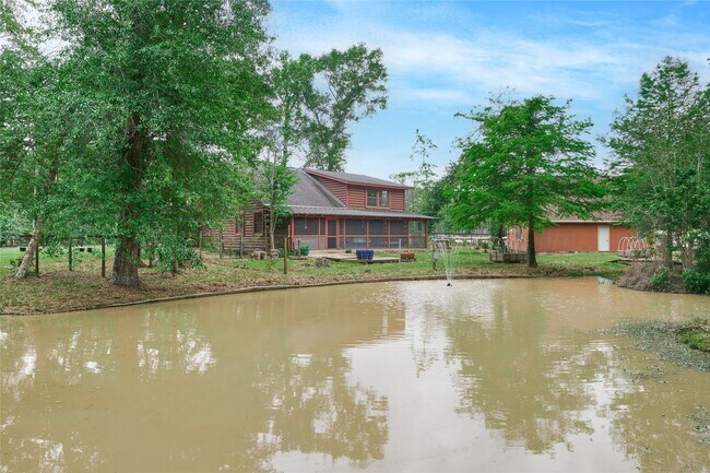 Building Photo - 18233 Country Pl Dr