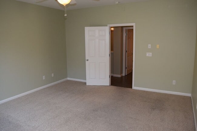 Building Photo - 1378 Seymour Cir