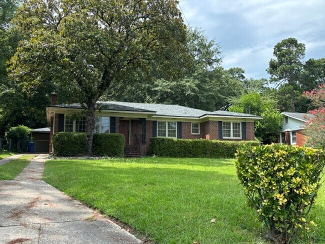 Building Photo - 1531 Iris Dr