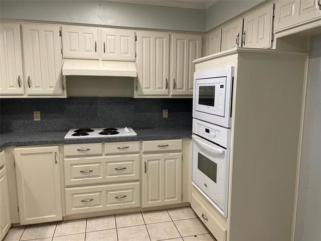 Building Photo - 2705 Cummings Dr