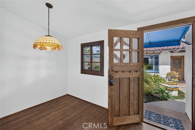 Building Photo - 140 Avenida Miramar