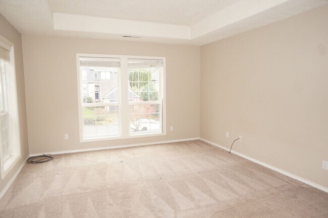 Building Photo - NW Portland Forest Heights Beauty. Flat backyard!