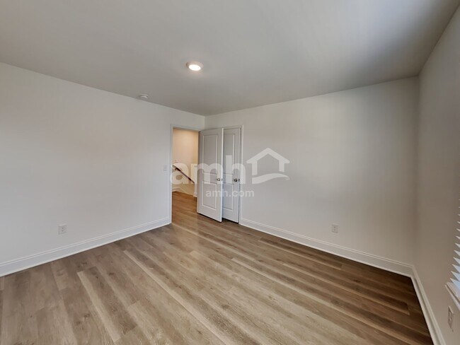 Building Photo - 201 Marin Dr