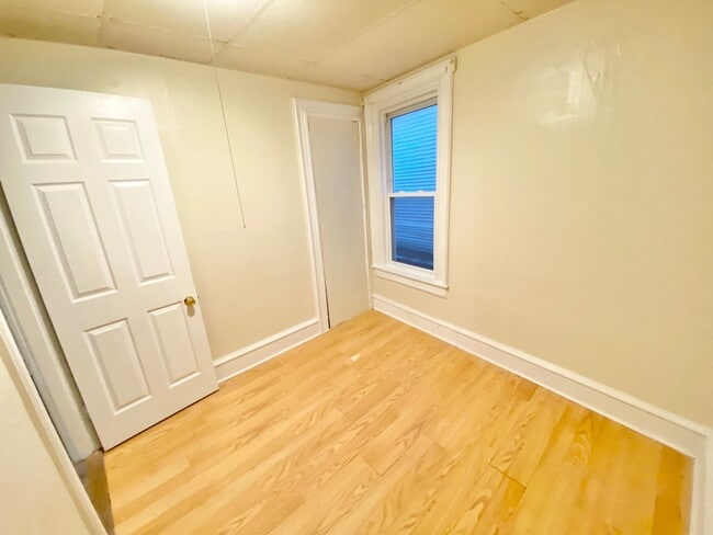 Building Photo - 54-56 Intervale Avenue