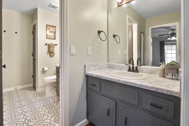 Building Photo - Pet Friendly Three Bedroom with Basement!
