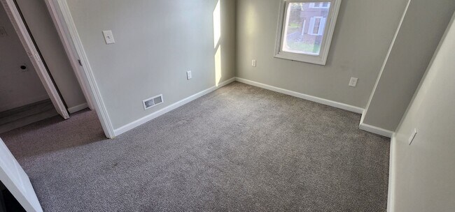 Building Photo - Renovated single-family home