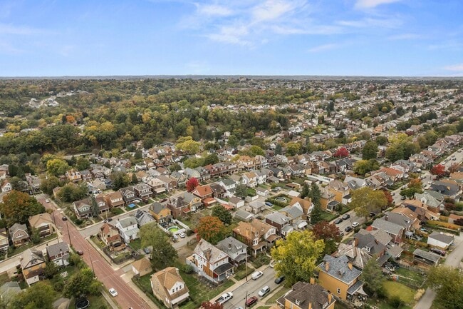 Building Photo - MOVE IN TODAY! Don't miss this FULLY RENOVATED 3-bedroom in BROOKLINE!