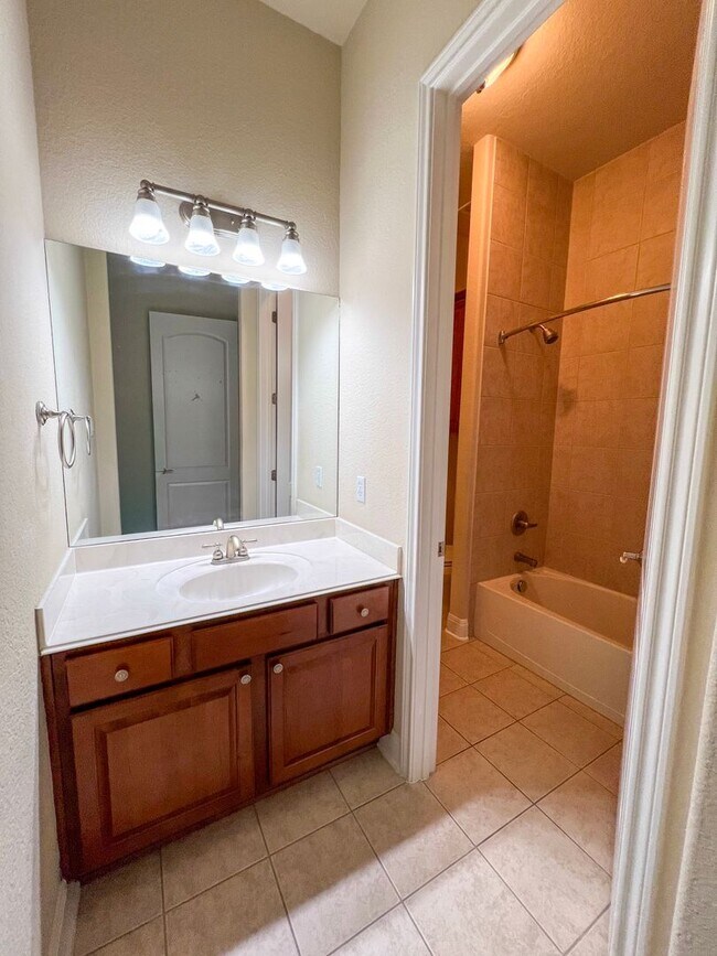 Building Photo - The Ridge at Alta Vista