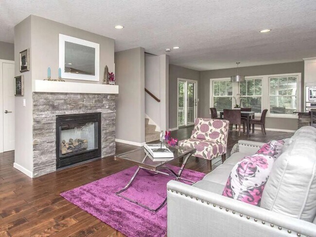 Building Photo - 5321 Interlachen Blvd