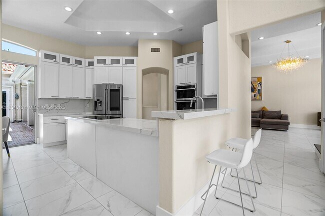 Building Photo - 1580 Shoreline Way