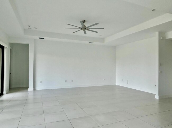 Building Photo - 17035 Wandering Wave Ave