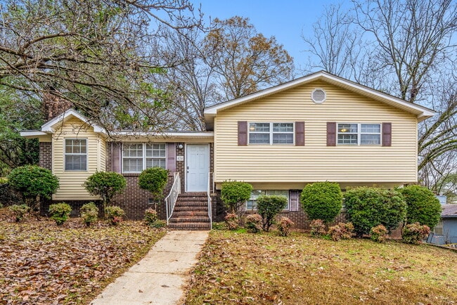 Building Photo - 424 20th Ct NE