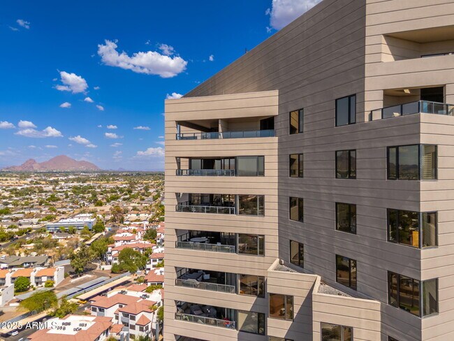 Building Photo - 1040 E Osborn Rd