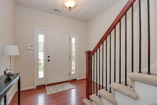 Building Photo - Glenwood Single family 4 bedroom 3.5 Baths