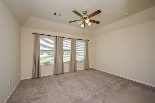 Building Photo - 8231 Hawthorn Vly Ln