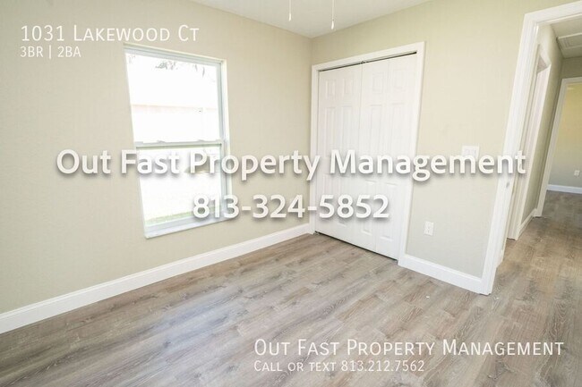 Building Photo - 1031 Lakewood Ct