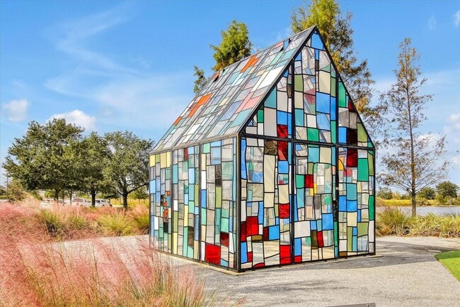 Building Photo - *Unfurnished* Beautiful 1/1 Spacious Garage Apartment in the Exclusive Laureate Park - Orlando!