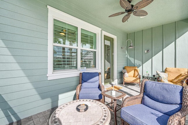 Building Photo - 6983 Saona CT