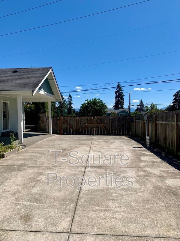 Building Photo - 1916 60th St SE