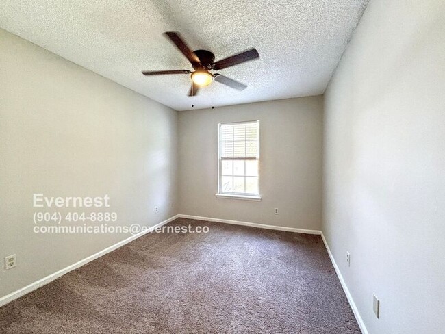 Building Photo - 1785 Chandelier Cir E