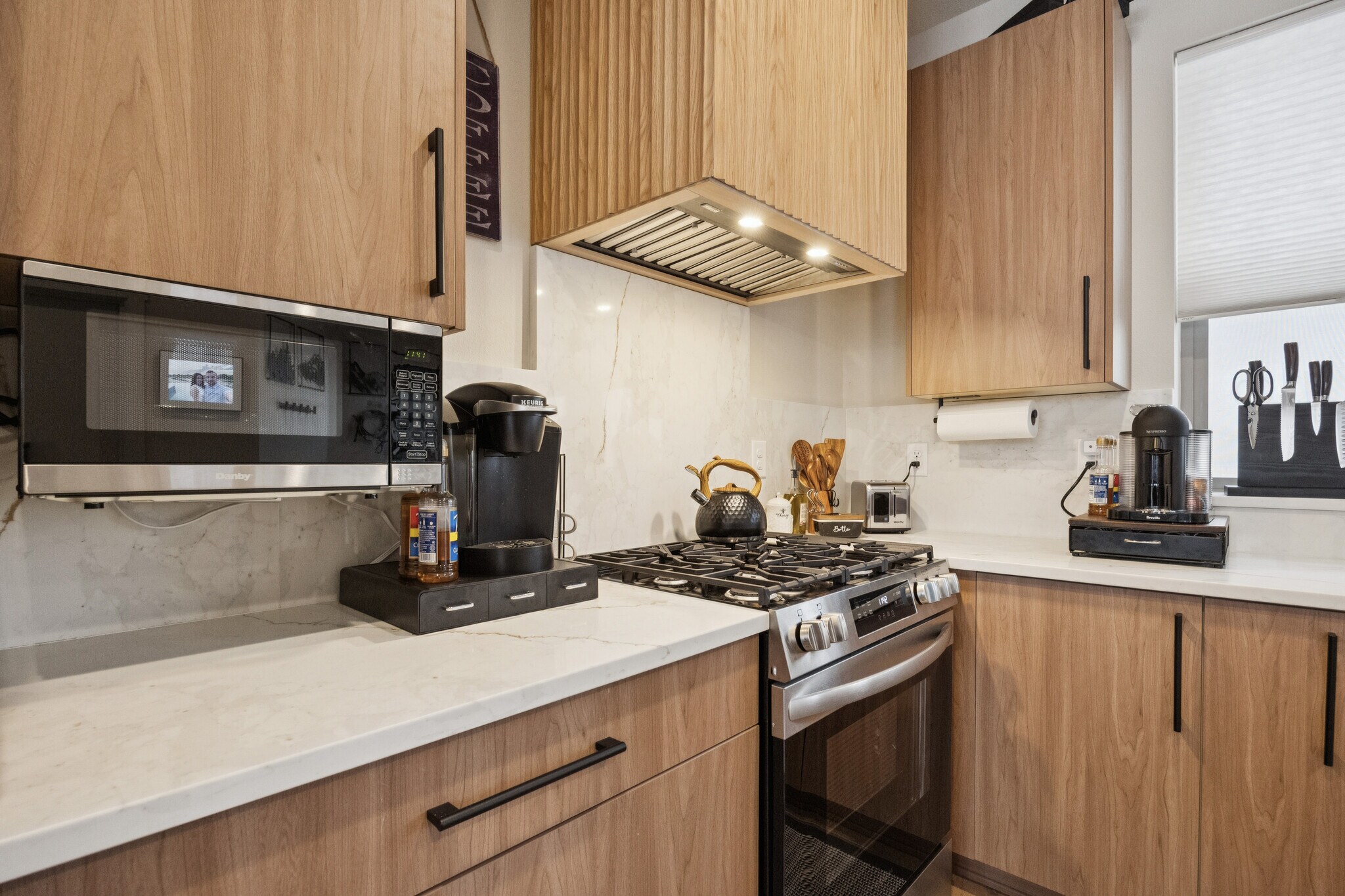 KitchenKurig/Nespresso - 4836 NE 9th Ave