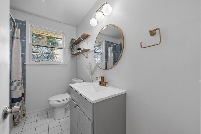 Building Photo - 102 Preston Dr