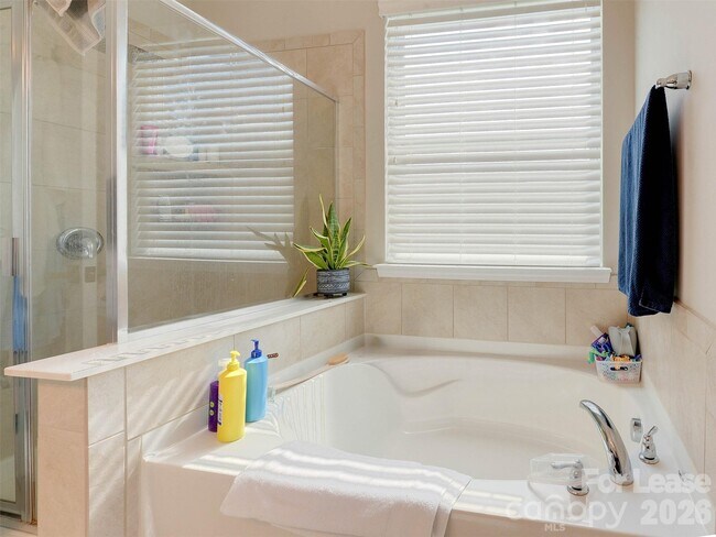 Building Photo - 7121 Toxaway Ln